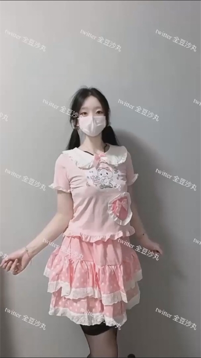 颜值嫩妹【全豆沙丸】嫩妹裸舞 掰逼展示 93V 20分钟 681M